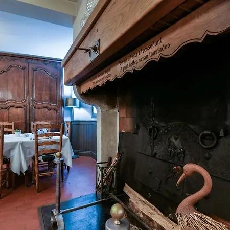 Logis Hôtel le Commerce- Darracq-3